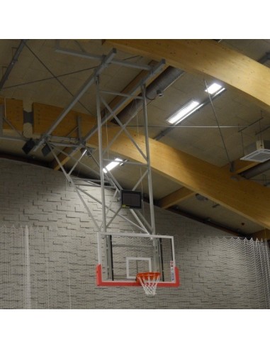 Prie lubų tvirtinama krepšinio konstrukcija