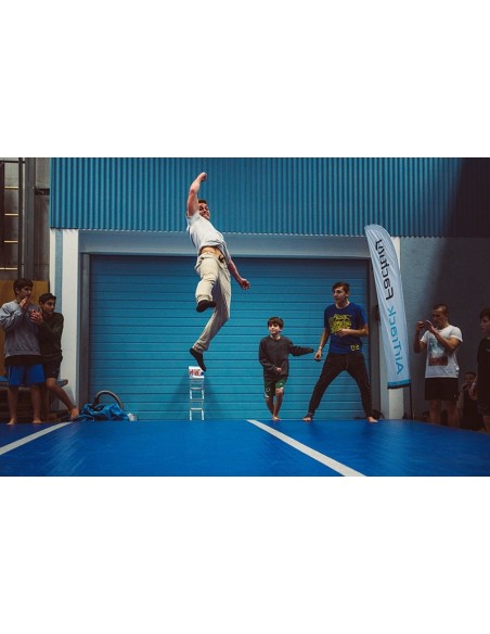 Air Trick 400x400x20cm