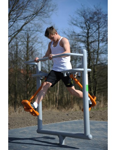 Lauko treniruokliai - Bėgikas – lauko treniruoklių salė