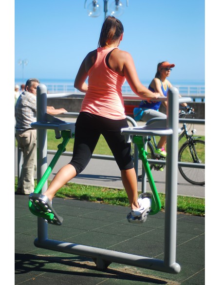 Lauko treniruokliai - Bėgikas – lauko treniruoklių salė