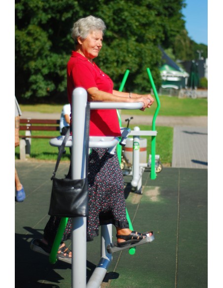 Lauko treniruokliai - Bėgikas – lauko treniruoklių salė