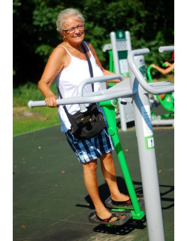 Lauko treniruokliai - Vienvietė švytuoklė – lauko treniruoklių salė