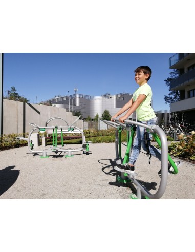Outdoor exercise equipment - Runner - outdoor gym for children