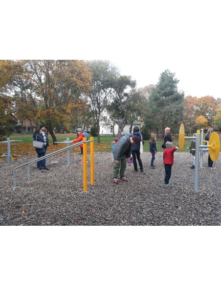 Outdoor exercise equipment - Big Wheel - outdoor gym