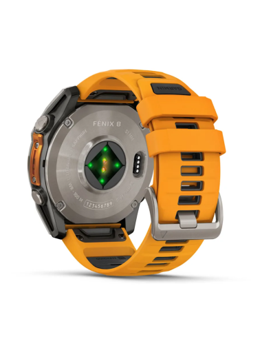 „Fēnix® 8“ – 51 mm, AMOLED Sapphire,  titano su oranžiniu / grafito spalvos silikoniniu dirželiu