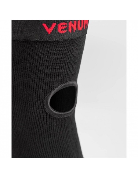 Alkūnių apsaugos "Venum"