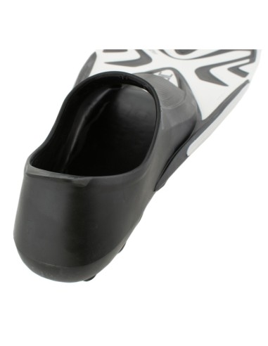 Plaukmenys basai kojai