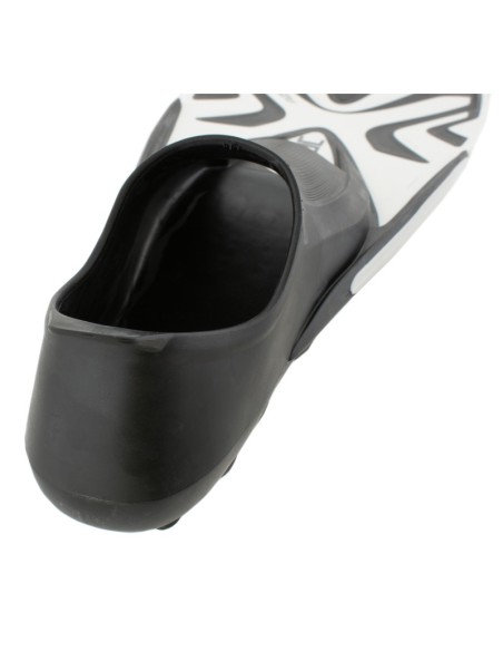 Plaukmenys basai kojai