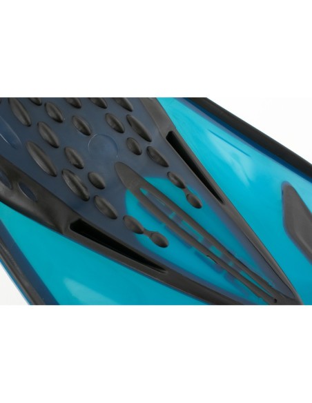 Plaukmenys basai kojai