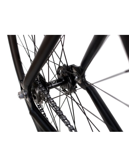„Fixie“ šokėjos BLB „The Rain ATK“ (L)