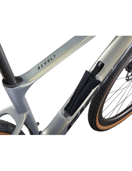 Žvyrkelis GIANT Revolt Advanced 0, Aurora Noise (M/L)