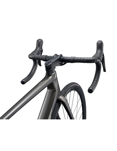 Plento dviratis GIANT TCR Advanced 2 KOM (2026) Stealth Chrome (L)